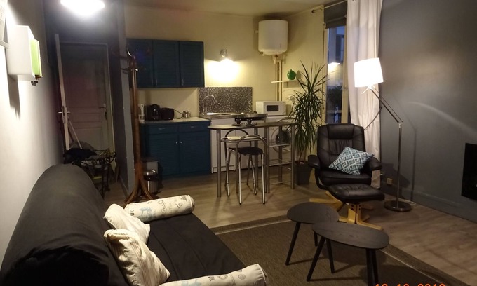 Maisons-Laffitte Bed & Breakfast | 2-room apartment