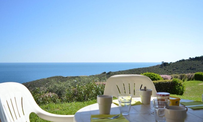 Banyuls-sur-Mer Apartment | 2-room apartment with terrace, WIFI, and parking in Banyuls-sur-Mer