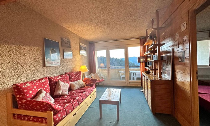 Villard-de-Lans Apartment | 2-room apartment with balcony at the foot of the slopes in Villard-de-Lans