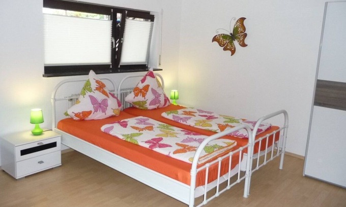 Hugstetten Apartment | 2-room apartment Butterfly for 4 people ideal for craftsmen