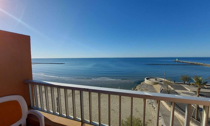 Le Grau-dʼAgde Apartment | 2-room apartment with terrace and private parking, Grau d'Agde