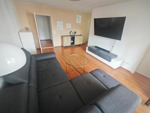 Neuhadern Apartment | 2 room apartment in metro location