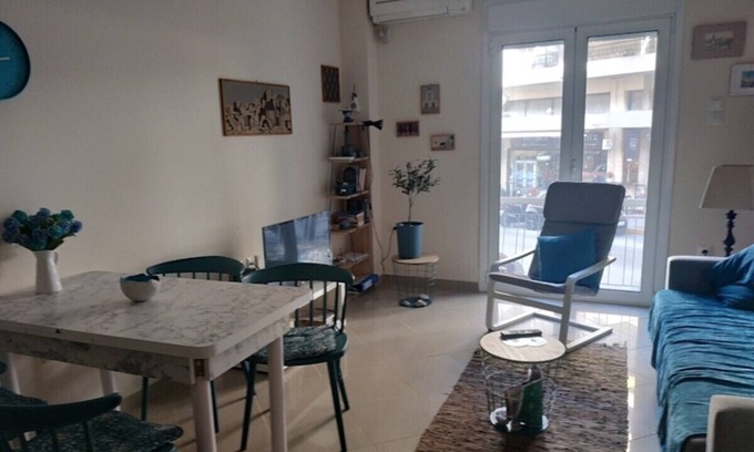 Vyronas Apartment | 2-room-flat with perfect kitchen in Pagkrati/Vyronas