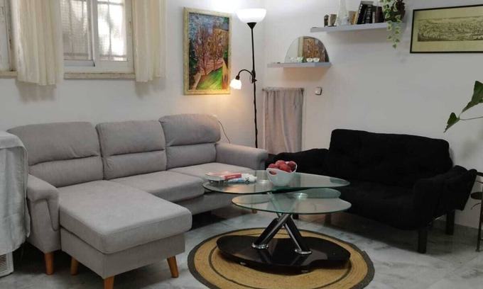 Kiryat HaLeom Apartment | 2 room lovely apartment in center of Jerusalem