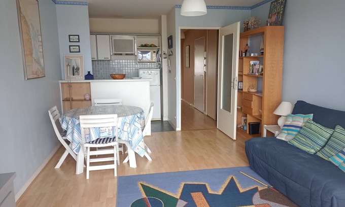 Saint-Quay-Portrieux Apartment | 2 Rooms "The Grand Pavois" small sea view near beaches and shops