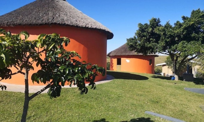 Mdumbi Cabin | 2 roundhuts in Coffee Bay