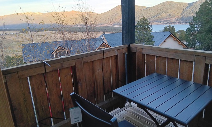 Les Angles Ski Chalet | 2 semi-detached chalets 200 m from the slopes, garage and terraces with view of Matemale lake