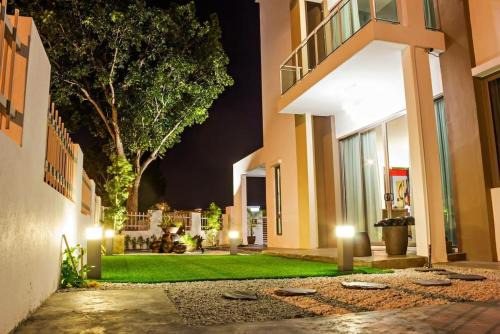 Gelugor House | 2 Spacious Lupsxury conor villa garden Parking group family gathering wedding