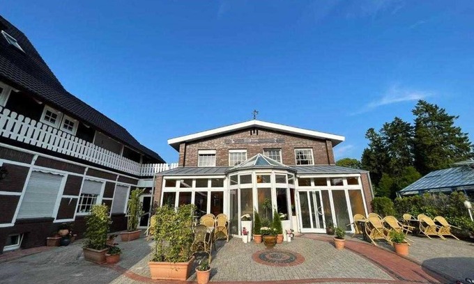 Varel House | 2. Standard-doppelzimmer DG - Hotel Ammerländer Stuben