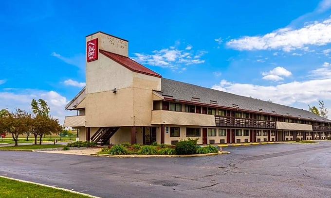 Saginaw Hotel | 2-Star Hotel ∙ Red Roof Inn Saginaw – Frankenmuth