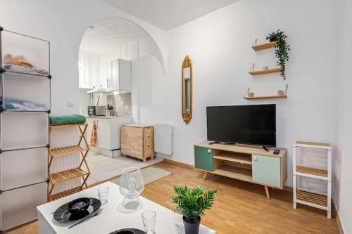 Beziers City Centre Apartment | 2 - Studio in the city center - Cathedral