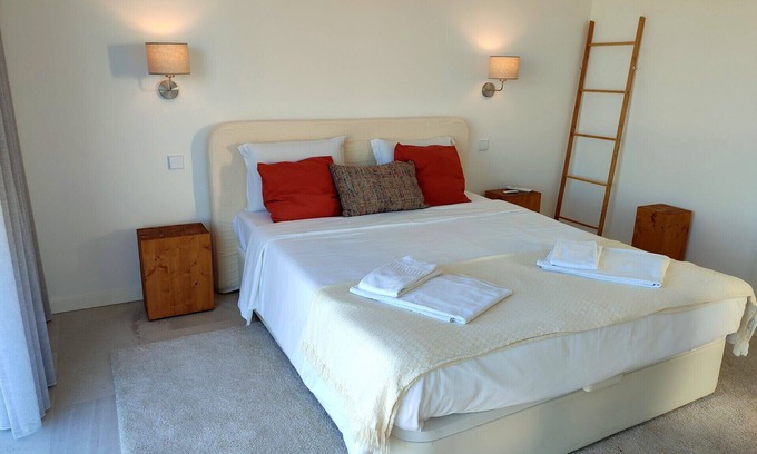 Ferragudo Apartment | 2 Terraces Flat River and Marina View