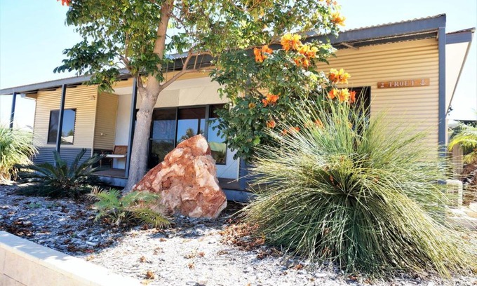 Exmouth House | 2 Trout Place