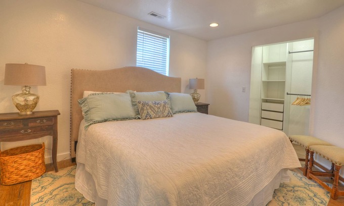Bryson City Apartment | 2 Urban chic downtown suite, walking distance to shopping, dining, breweries.