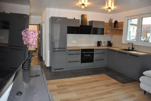 Leopoldshafen Apartment | 2-Zi Wohn NEU Modern