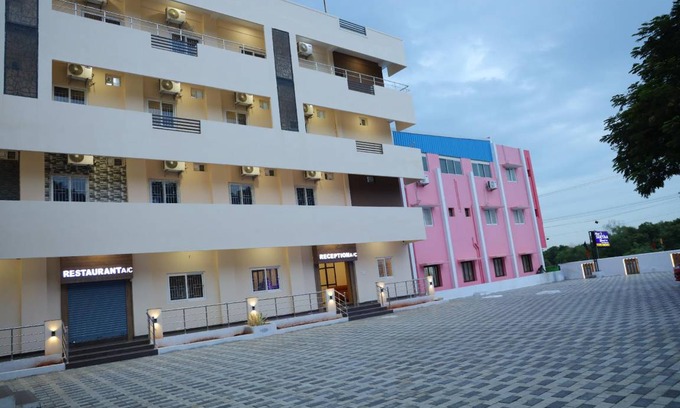 Moratandi Hotel | 20 m² Hotel ∙ 5 guests