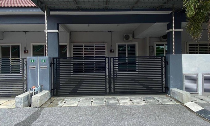 Batu Gajah House | 20 m² House ∙ 3 bedrooms ∙ 9 guests