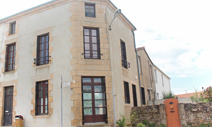 Tiffauges House | 20 min from Puy du Fou, character gîte for 6 people