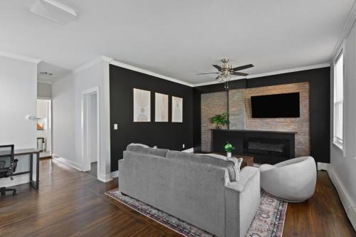 Little Ferry Apartment | 20 min to NYC, Newly Renovated, Private Driveway