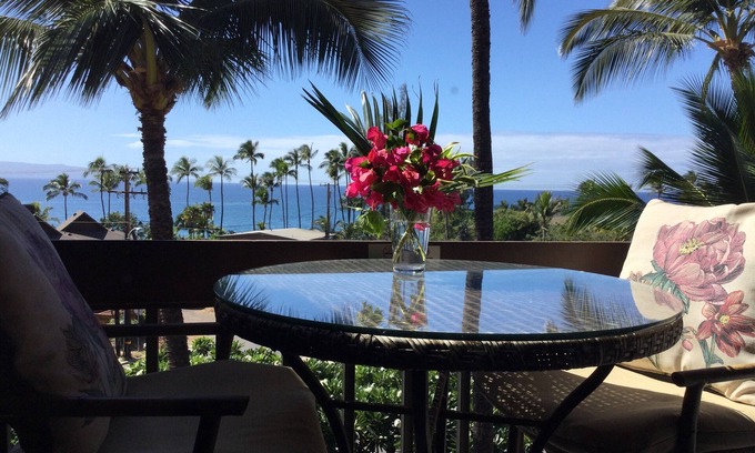 Kihei Condo | 20%off 7days! Ocean View Top Floor, Steps from Beach, AC all rooms, Pool, Tennis