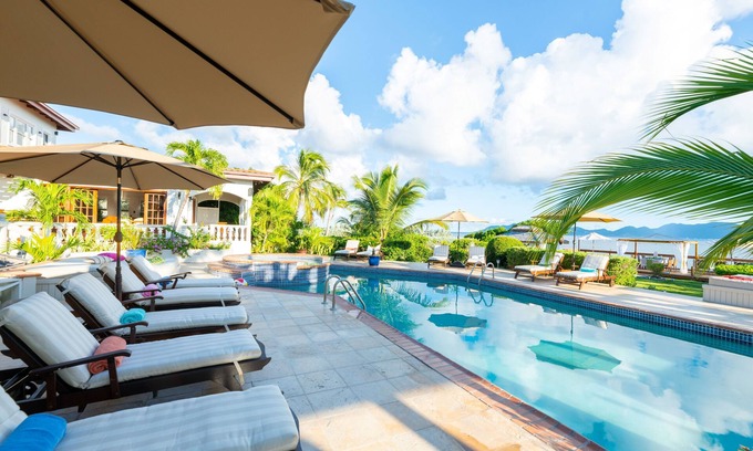Blowing Point Villa | 20% Off Summer Discount - La Gran Maria Villa + Daily Breakfast Inlcuded