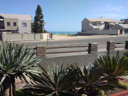 Vineta House | 20 on Beach Road