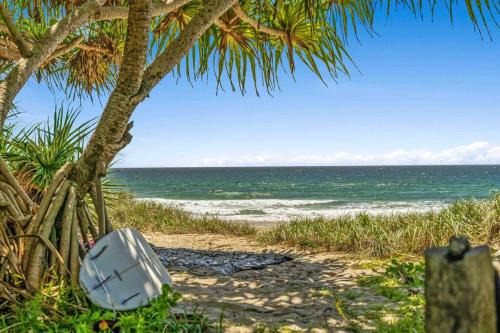 New Brighton House | 20 Steps - Beachfront Home - Stunning & Stylish - North of Byron
