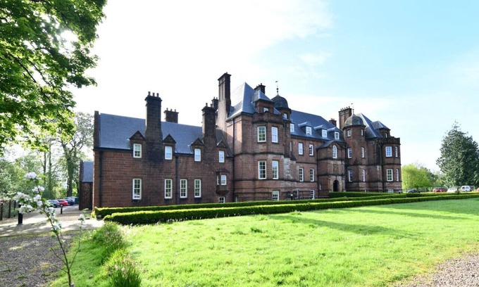 Mauchline House | 20 The Courtyard Ballochmyle House