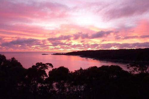 Binalong Bay Apartment | 200 m² Apartment ∙ 1 bedroom ∙ 2 guests