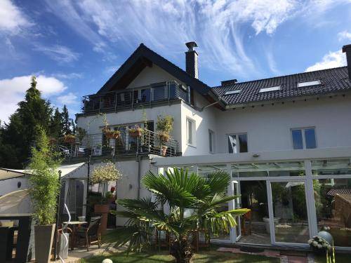 Remscheid Apartment | 200 m² Apartment ∙ 4 bedrooms ∙ 11 guests