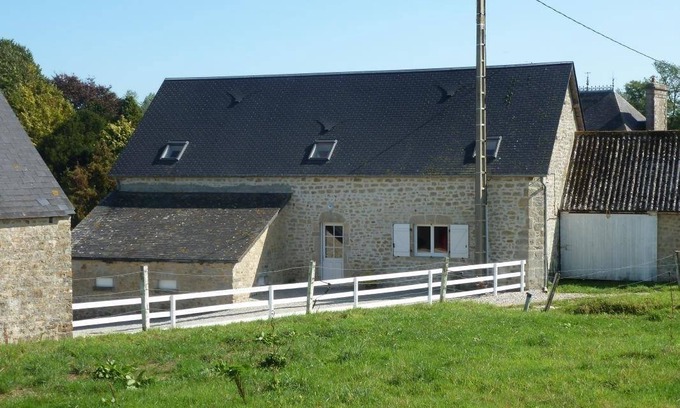 Amfreville House | 200 m² Gîte ∙ 4 bedrooms ∙ 9 guests