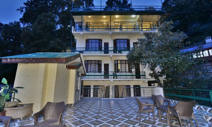 Dalhousie Hotel | 200 m² Hotel ∙ 4 guests