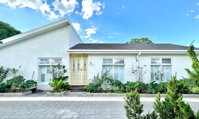 Sandringham House | 200 m² House ∙ 3 bedrooms ∙ 6 guests