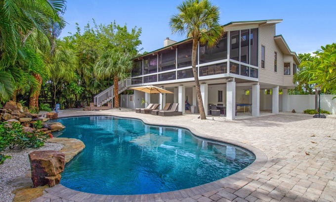 Anna Maria House | 200 m² House ∙ 3 bedrooms ∙ 6 guests