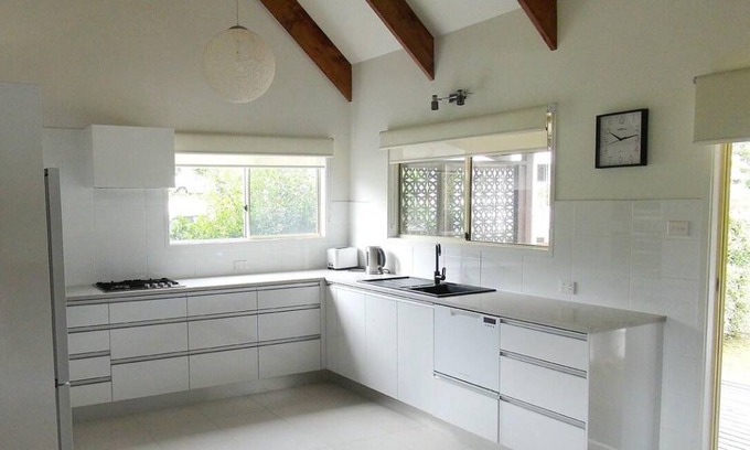 Avondale House | 200 m² House ∙ 3 bedrooms ∙ 6 guests
