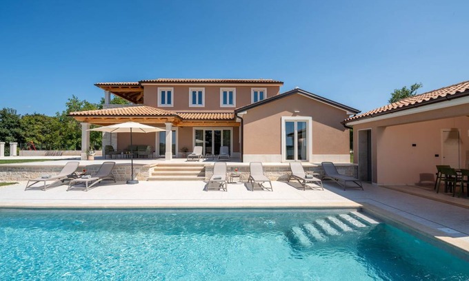 Beram House | 200 m² House ∙ 3 bedrooms ∙ 8 guests