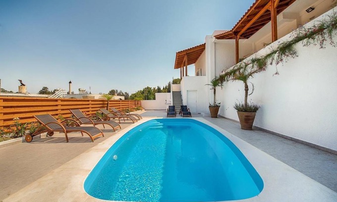 Lindos House | 200 m² House ∙ 4 bedrooms ∙ 8 guests