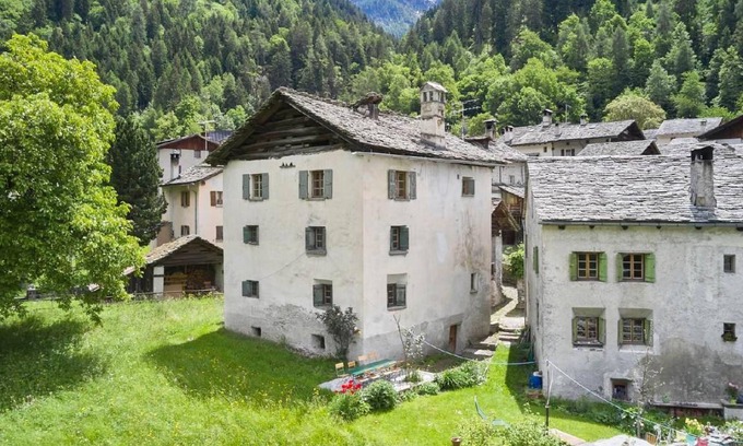 Promontogno House | 200 m² House ∙ 4 bedrooms ∙ 9 guests
