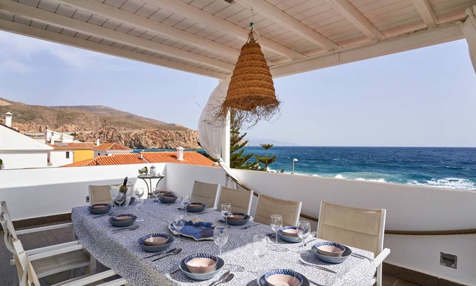Calahonda House | 200 m² House ∙ 5 bedrooms ∙ 11 guests