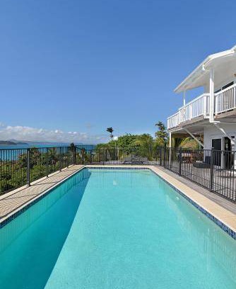 Shute Harbour House | 200 m² House ∙ 4 bedrooms ∙ 6 guests