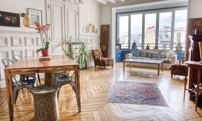 Saint-Vincent-de-Paul Apartment | 200 m² with views of the Sacre Coeur and the rooftops of Paris