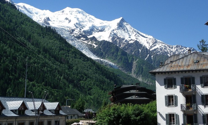 Chamonix City Centre Apartment | 200m from the city center, fully renovated 2-room apartment with view of Mont-Blanc