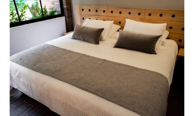 Laureles - Estadio Apartment | 201 Circular supreme, 500mb, AC y 2coworking