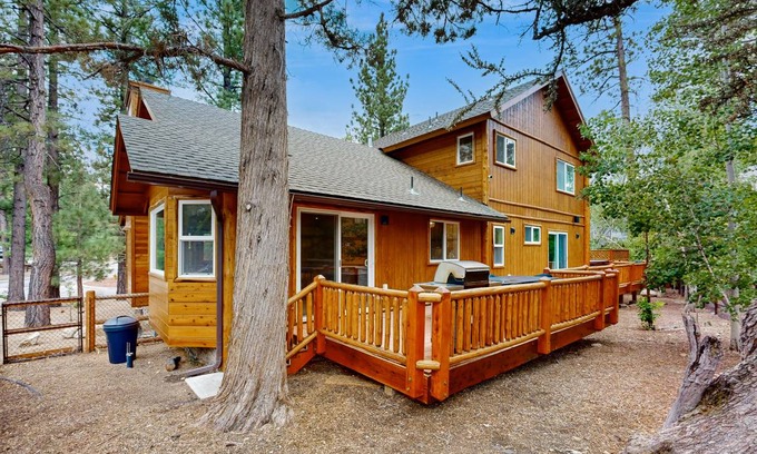 Eagle Mountain Estates Cabin | 201 m² Cabin ∙ 4 bedrooms ∙ 11 guests