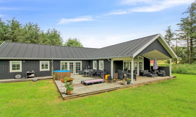 Lonstrup House | 201 m² House ∙ 4 bedrooms ∙ 8 guests