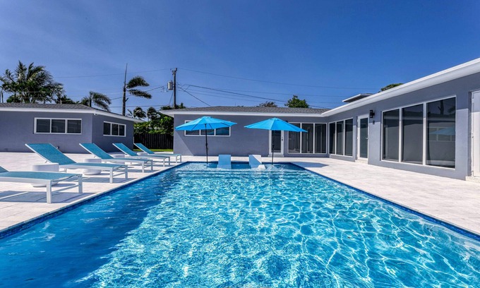 Wilton Manors Apartment | 2013 A Sunshine Manors