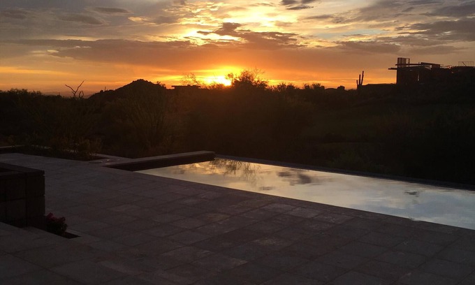 Troon North House | 2017 MODERN HOME PINNACLE PEAK GOLF COURSE