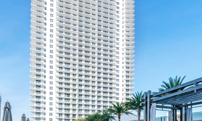 Hollywood South Central Beach Condo | 2019 New @HydeHouse 3BR Condo High Ceiling! Great View!