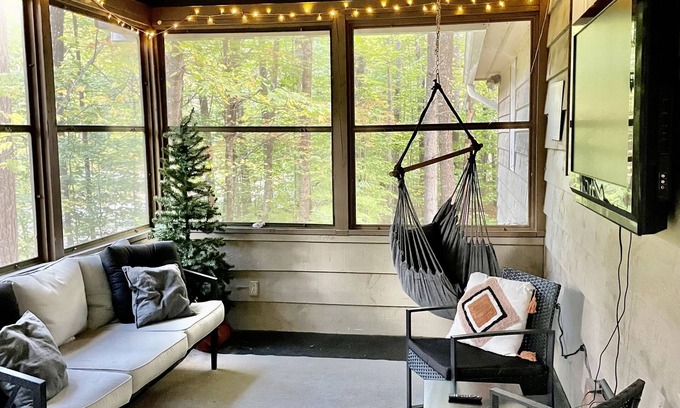 The Bluffs House | 2023 Ossipee Lake, Kid and Pet Friendly *king bed*