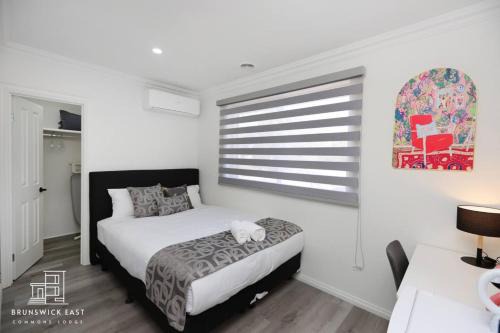 Brunswick East House | 203 Premium Queen BR with Fast WiFi - Brunswick East